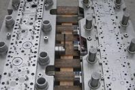 級(jí)進(jìn)模材料應(yīng)該要滿(mǎn)足哪些工藝性能